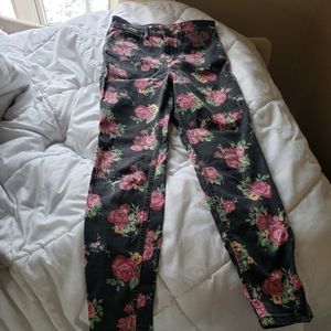 Guess Jeans size 28